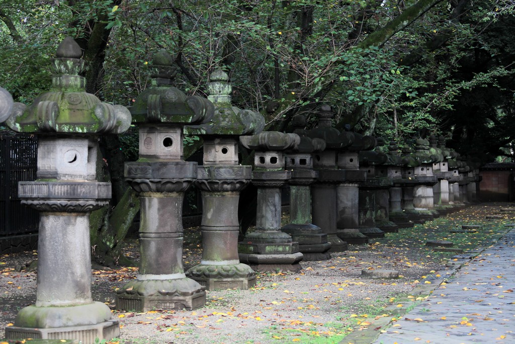 Toro lanterne traditionnelle Japonaise en pierre Parc Ueno Tokyo Japon