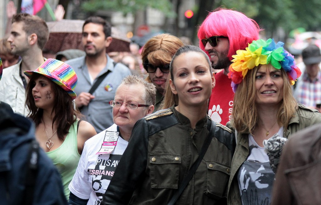 femmes Gay Pride Paris 2014 fiertés lesbiennes gaies bi trans homophobie homosexuel