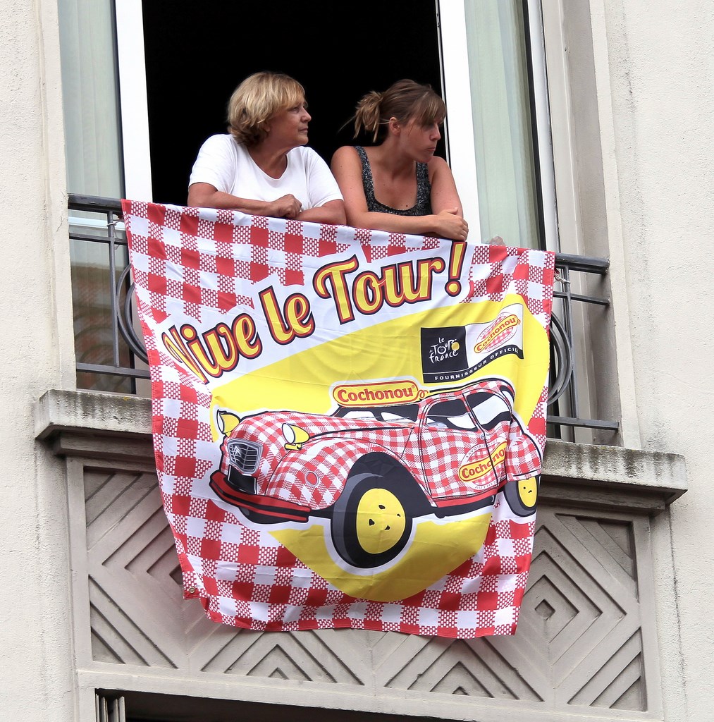 Sponsoring cochonou saucisson industriel caravane publicitaire du Tour de France 2014