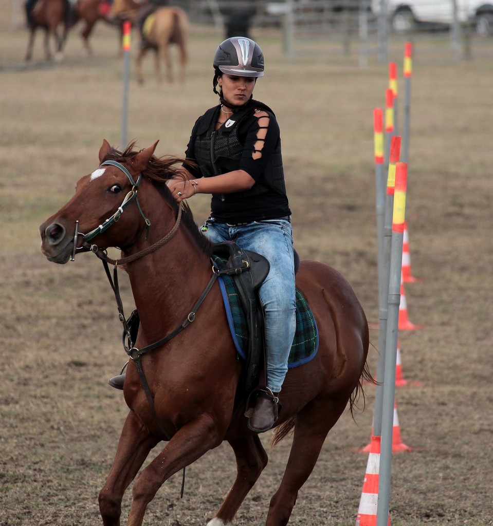 Pole Bending au féminin Foire de Koumac et du Nord 2016 Nouvelle-Calédonie