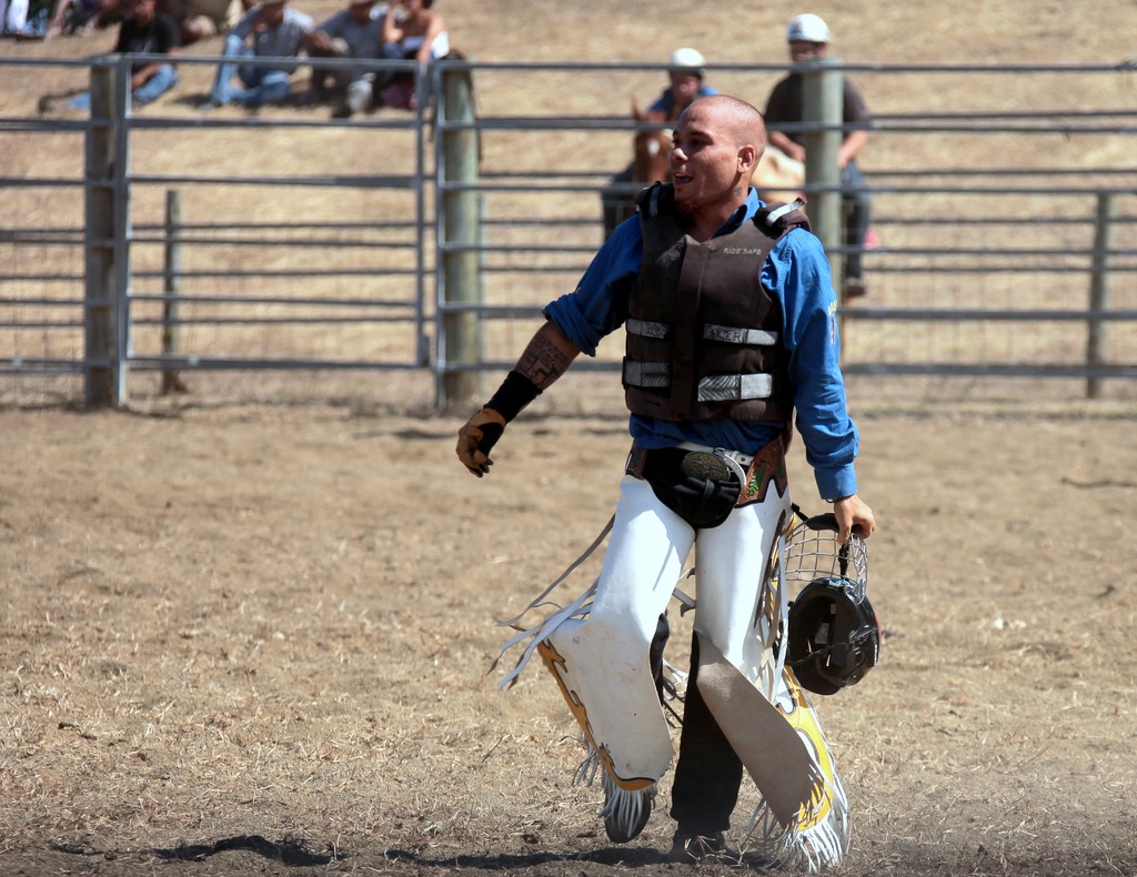 Bull Rider dans l'arène Foire de Koumac et du Nord 2016 Nouvelle-Calédonie