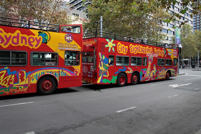 Visit Australian town by bus City sightseeing Sydney explorer Australia