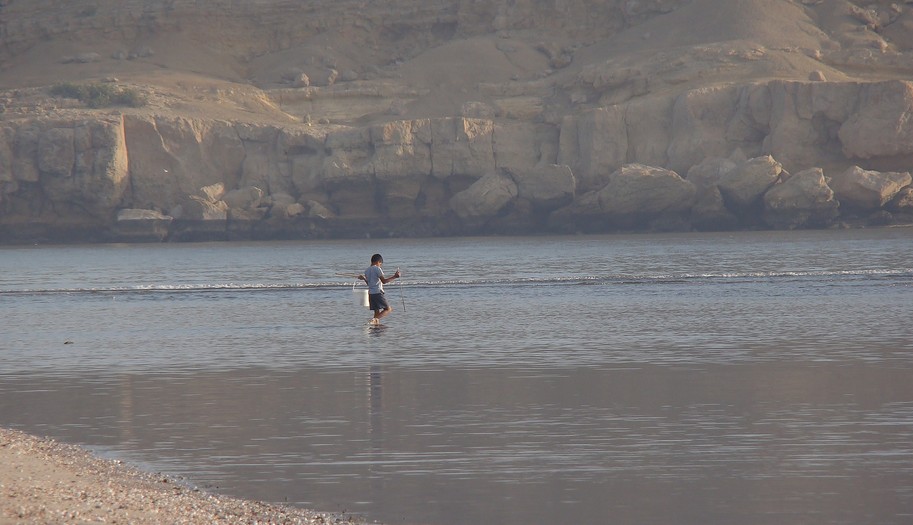 Pecheur à pied - Damaniat Island - Oman Sea