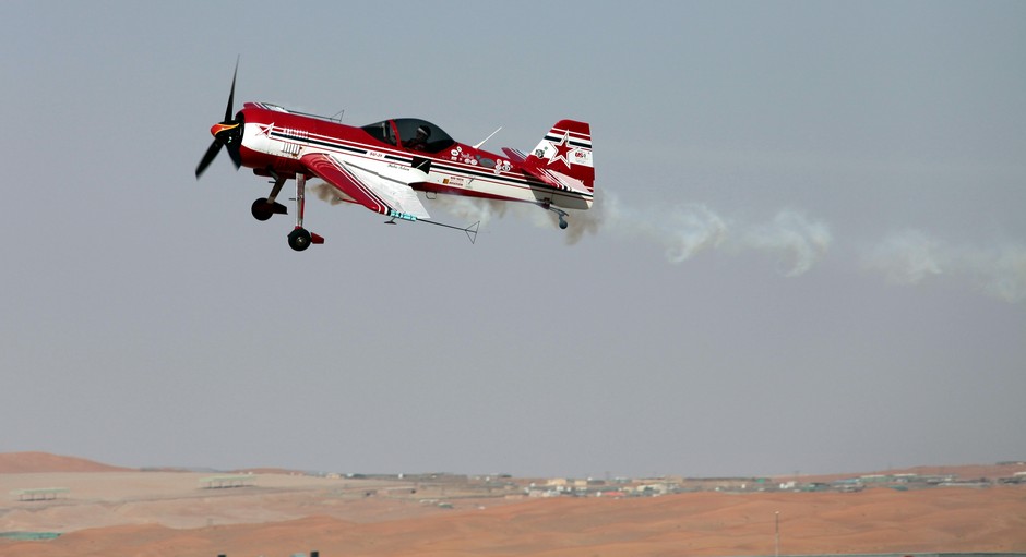 avion de voltige desert abu dhabi Al Ain town United arab emirates 