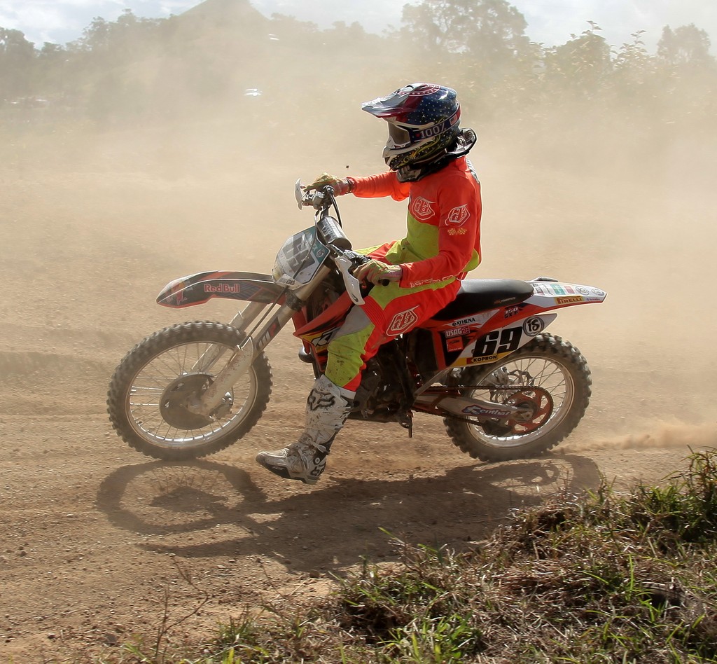 Circuit de motocross de Bourail situé à Téné Nouvelle-Calédonie course compétition