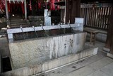 Chōzuya temizuya Shinto water ablution pavilion ceremonial purification rite temizu Tokyo Japan