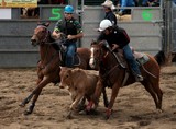 Bulldogging Steer Wrestling épreuve rodéo cavalier poursuite bouvillon Nouvelle-Calédonie