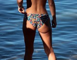 Triathlon Nouméa 2014 participante bikini sexy jolie fesses