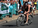 Triathlon 2014 Noumea International bike run woman