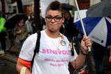 Benevole Gay Pride Paris 2014 fiertés lesbiennes gaies bi trans homophobie homosexuel