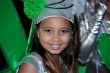 Jeune fille qui souri Carnaval de Nouméa 2015 Nouvelle-Calédonie