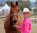 Jolie jeune femme Foire de Koumac et du Nord 2016 Nouvelle-Calédonie