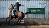 Barrel racing course chronométrée Foire de Koumac et du Nord 2016 Nouvelle-Calédonie