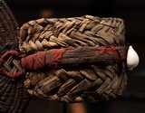 Coiffure de guerre Kanak sacré Mweeng paac tresses de fibres végétales et poils de roussette Nouvelle-Calédonie