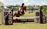 Sport équestre Nouvelle-Calédonie concours saut d'obstacles hippodrome Nouméa