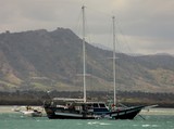 Bateau voilier Goélette la Bonté avion hydravion ULM embarqué baie de Chambeyron Nouvelle-Calédonie