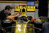 Nechanic fixing formula 1 sport car Abu Dhabi Grand prix United Arab Emirates