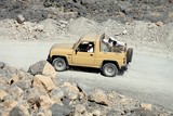 voiture 4x4 dans les montagnes Omanaise randonee trek Oman