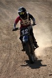 Motocross au féminin pilote numéro 12 Circuit de Téné Bourail Nouvelle-Calédonie