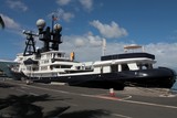 Yacht artic P port Papeete navire croisiere luxe Tahiti Polynésie Française