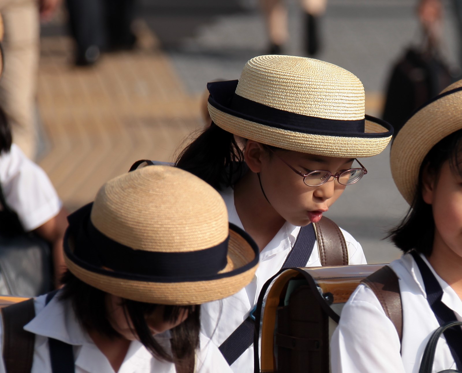 japanese and western schoolgirls 