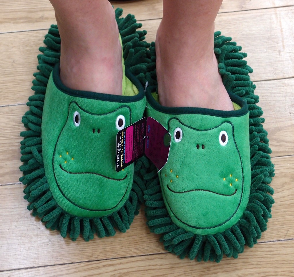 chaussons vert pantoufles verte nettoyage