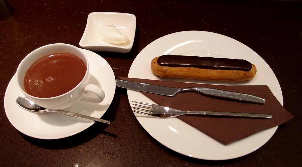 Maison du chocolat Matsuya Ginza Tokyo Japon Eclair au chocolat