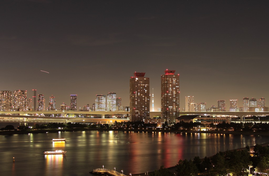 Night shot camera picture Tokyo Japan Canon 5D mark II photography
