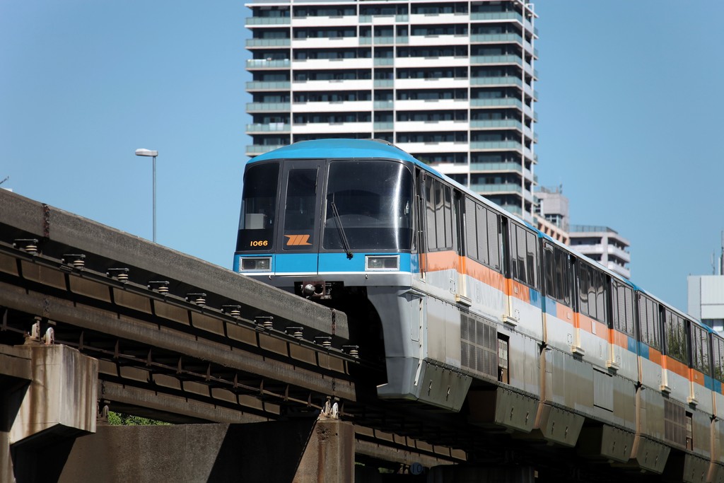東京モノレール Monorail Série 1000 rame voiture train Tokyo Japon