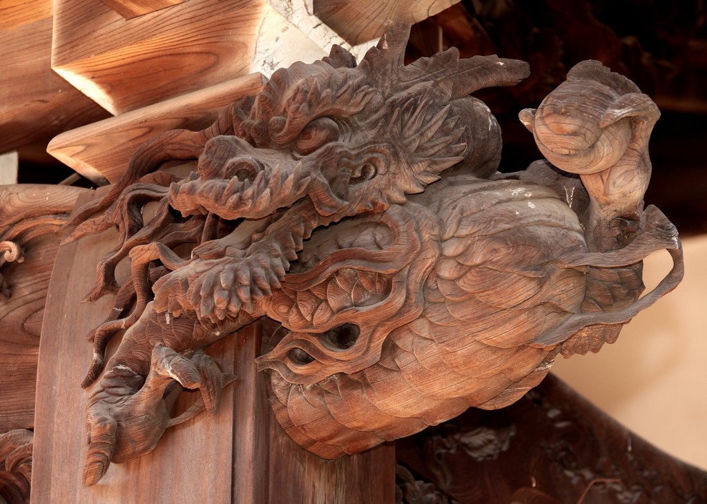 Sculpture dragon Ryu tatsu Japon art japonais temple bouddhiste shinto Tokyo 龍 木鼻