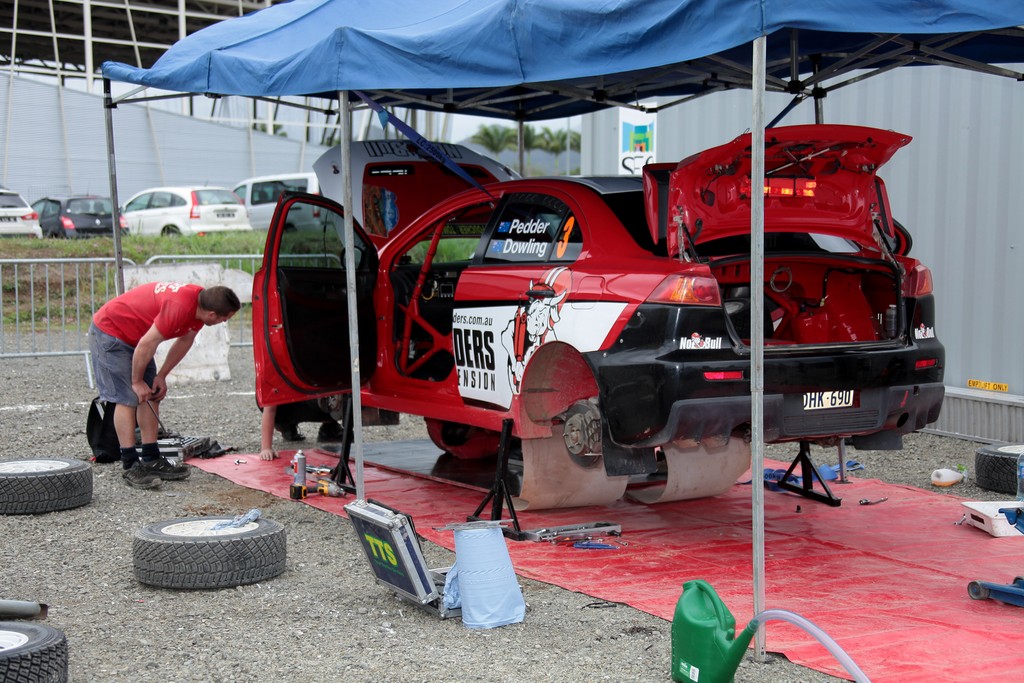 Voiture 3 Pedder Dowling pneumatique comptetion rallye terre Nouvelle-Calédonie