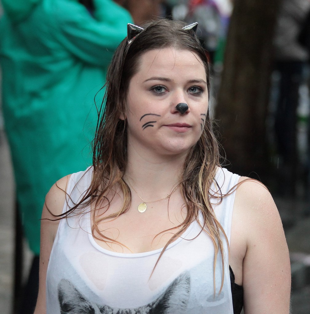 Jolie chatte Gay Pride Paris 2014 fiertés lesbiennes gaies bi trans homophobie homosexuel