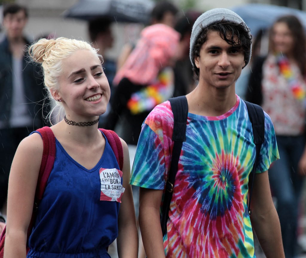 Couple l'amour Gay Pride Paris 2014 fiertés lesbiennes gaies bi trans homophobie homosexuel