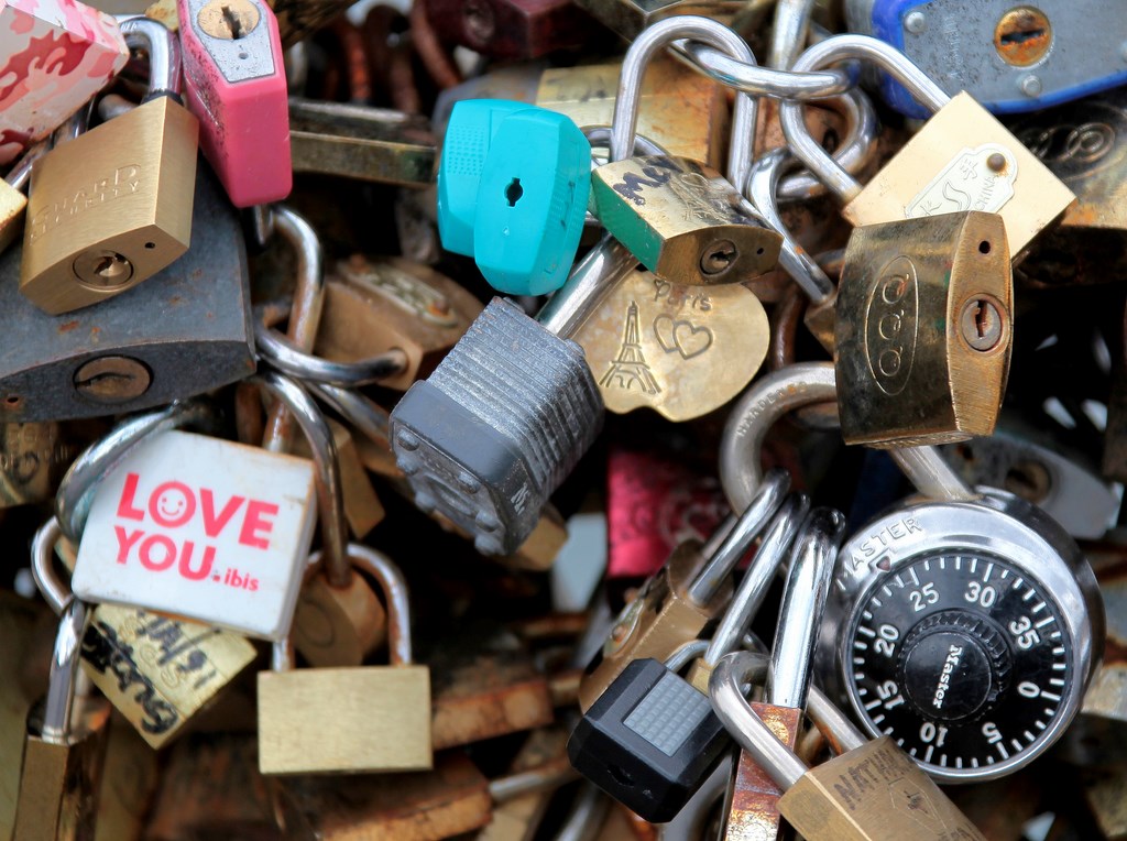 Cadenas d'amour pont des Arts Cadenas d'amour pont des Arts Paris France