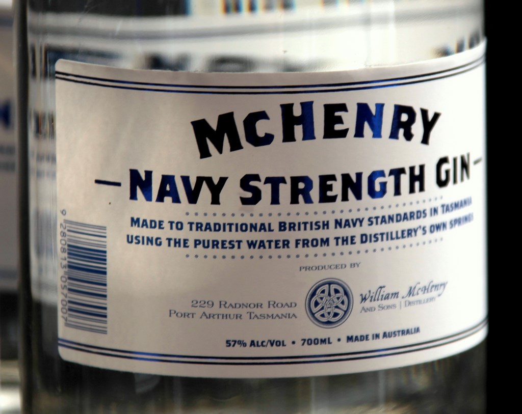 MC HENRY NAVY STRENGTH GIN