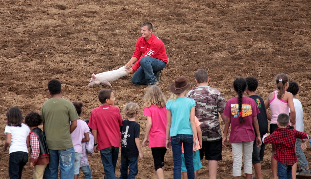 Enfants cochon rodéo Fête de Boulouparis 2015 Nouvelle-Calédonie