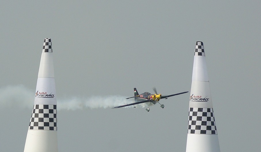 RED BULL AIR RACE 2010 Abu Dhabi UAE air gate international air race rio corniche road slalom course pylon Zivko Edge 540 MXS-R Lycoming engine