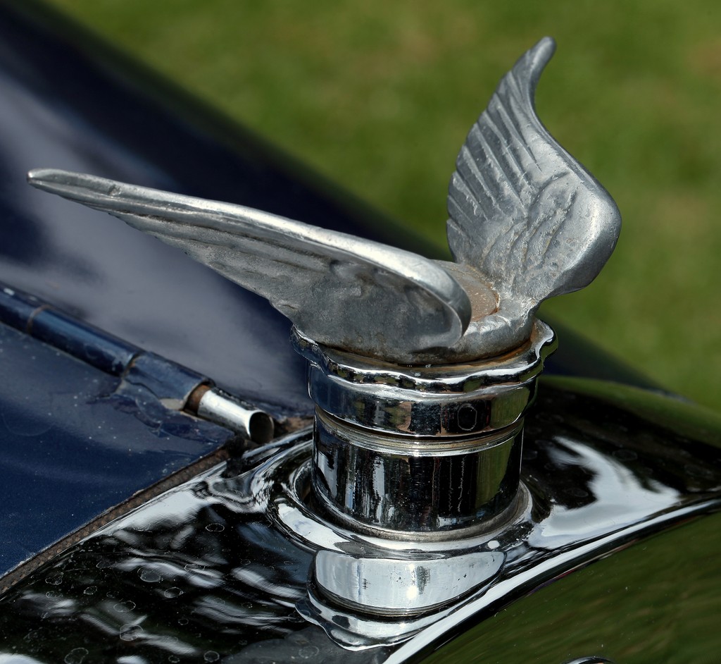 RUGBY AUTOMOBILE 1925 HOOD ORNAMENT