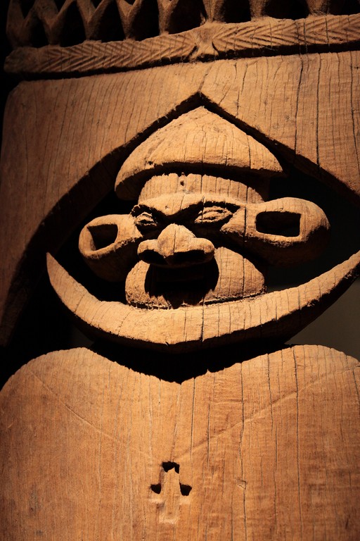 Flèche faîtière en bois Bwae Obun Touho Institut Français d'Océanie Musée de Nouvelle-Calédonie Art Kanak