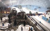 Ski Dubai snow in UAE Mall of the Emirates ice skiing Dubaï tourism