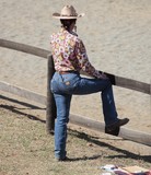 Sexy cowgirl avec chapeau et botte foire agricole de bourail 2012 chemise a fleur